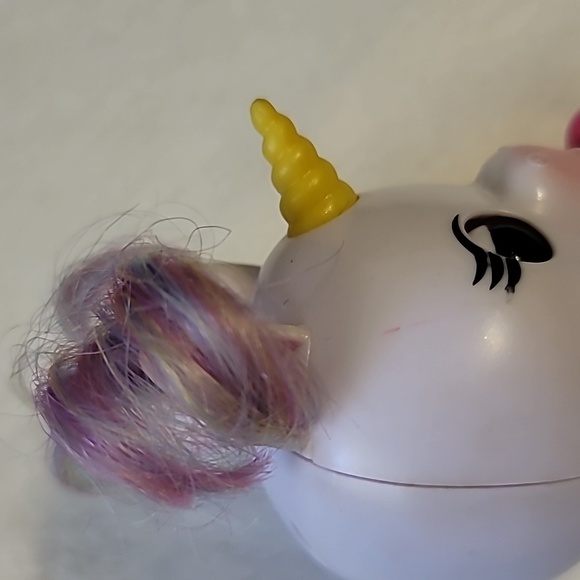 Wow Wee Untamed Fingerlings Baby Unicorn (lavender) Interactive Electronic - Picture 4 of 6